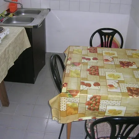 Csalintos Apartman * Balatonalmadi